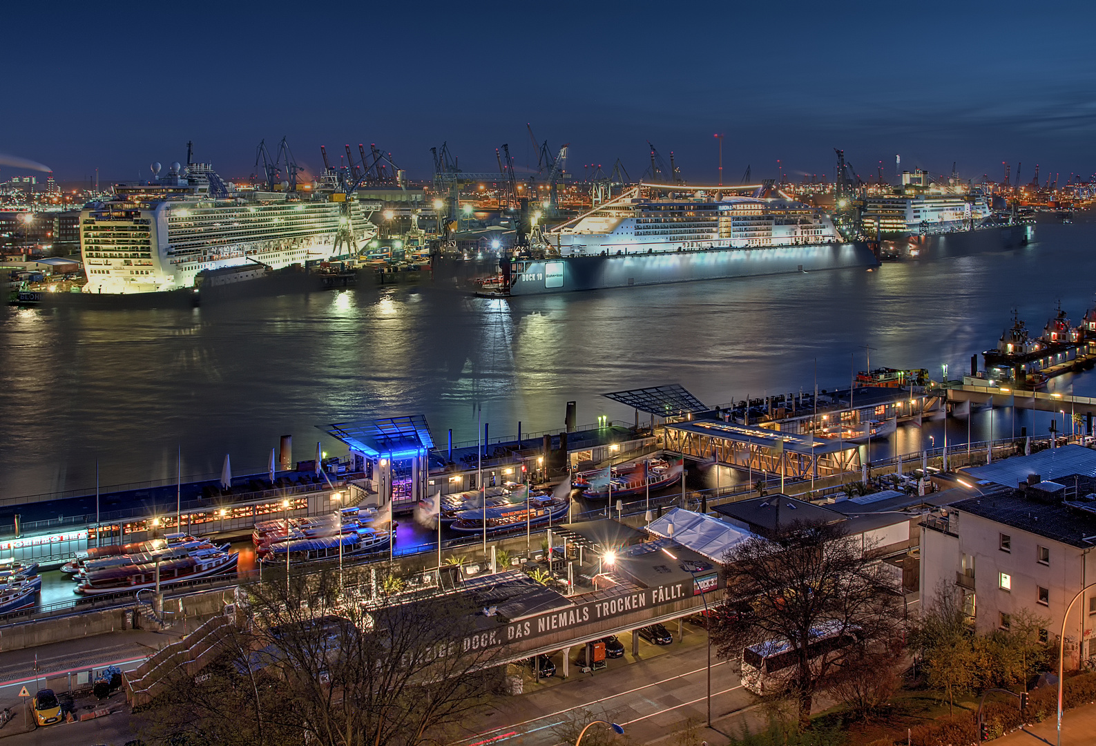 Hamburg at night