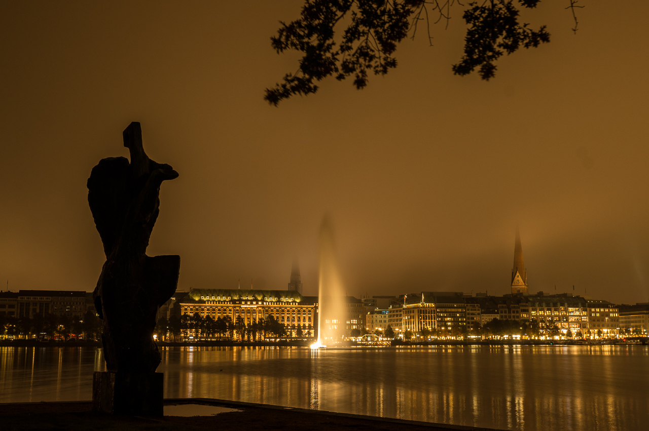 Hamburg bei Dunst und Nieselregen VI