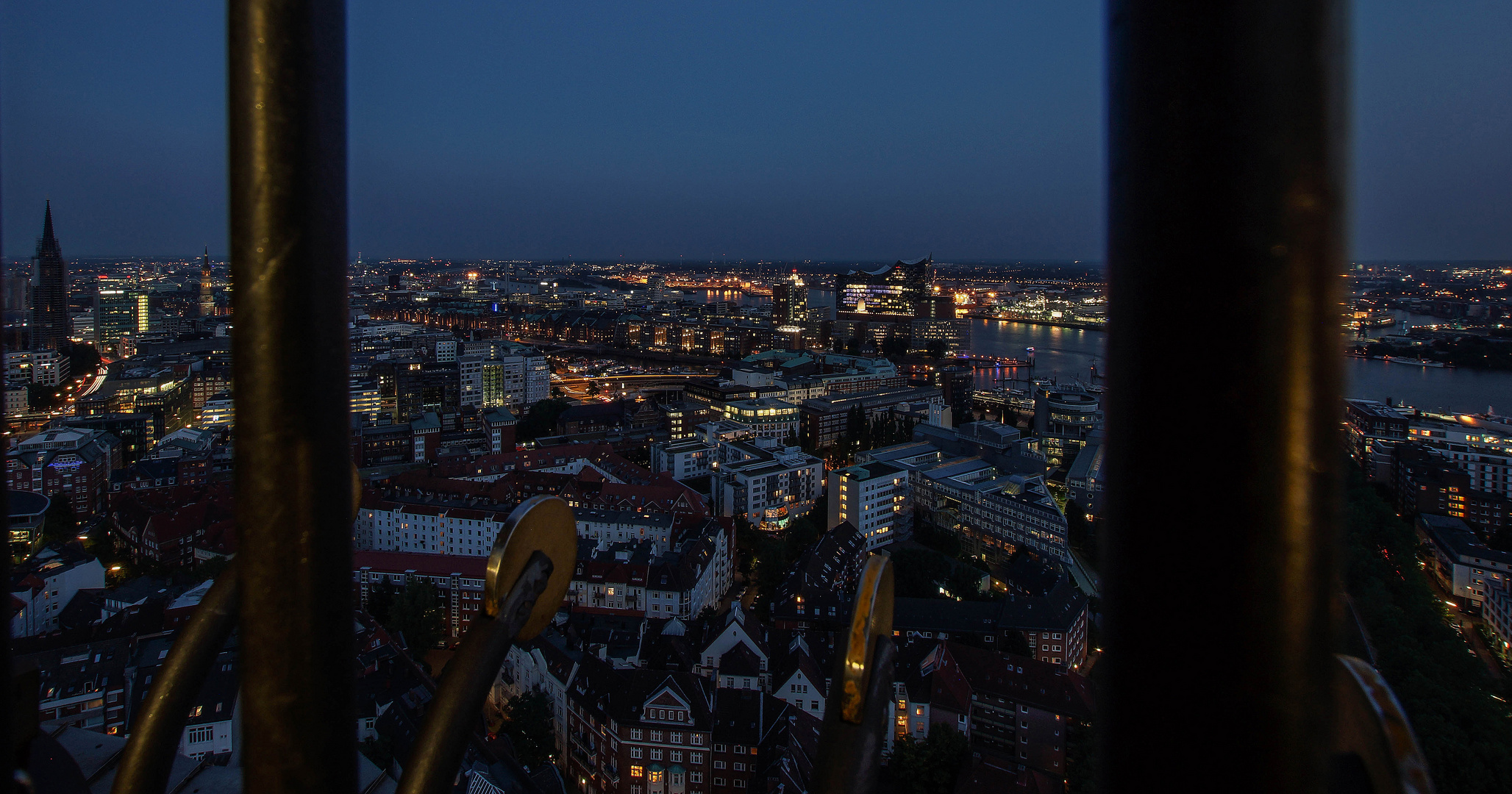 Hamburg bei Nacht