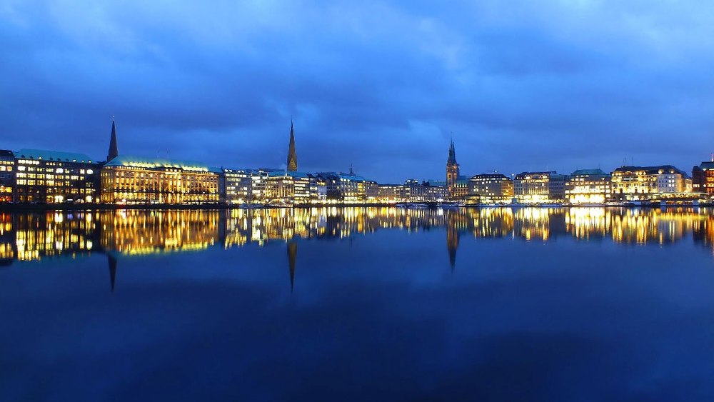 Hamburg bei Nacht