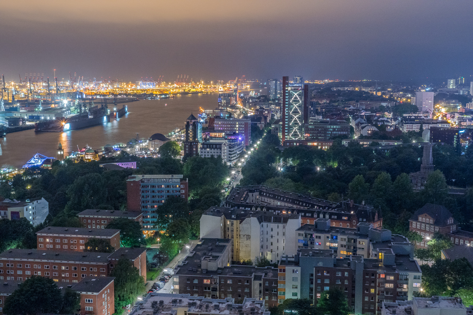 Hamburg bei Nacht (1)