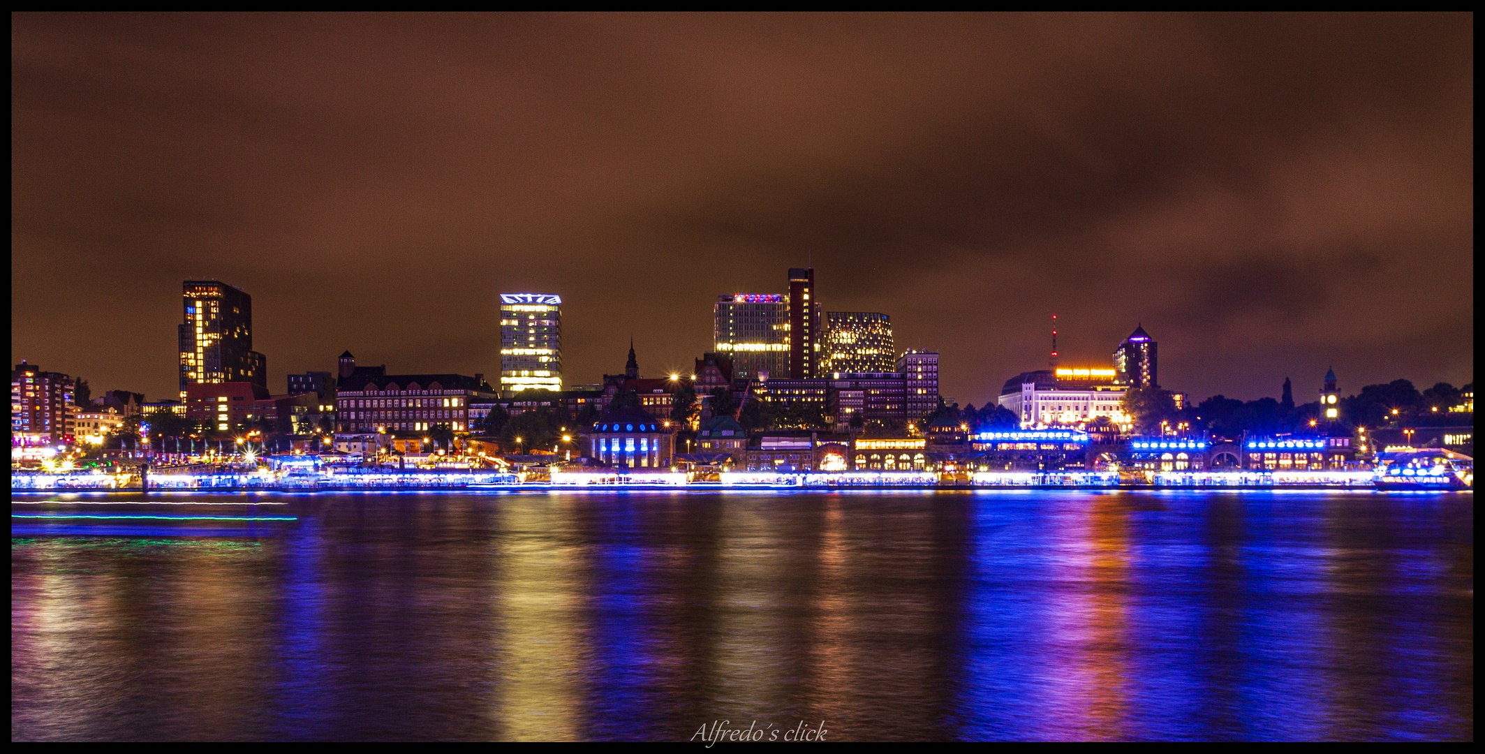 Hamburg bei Nacht