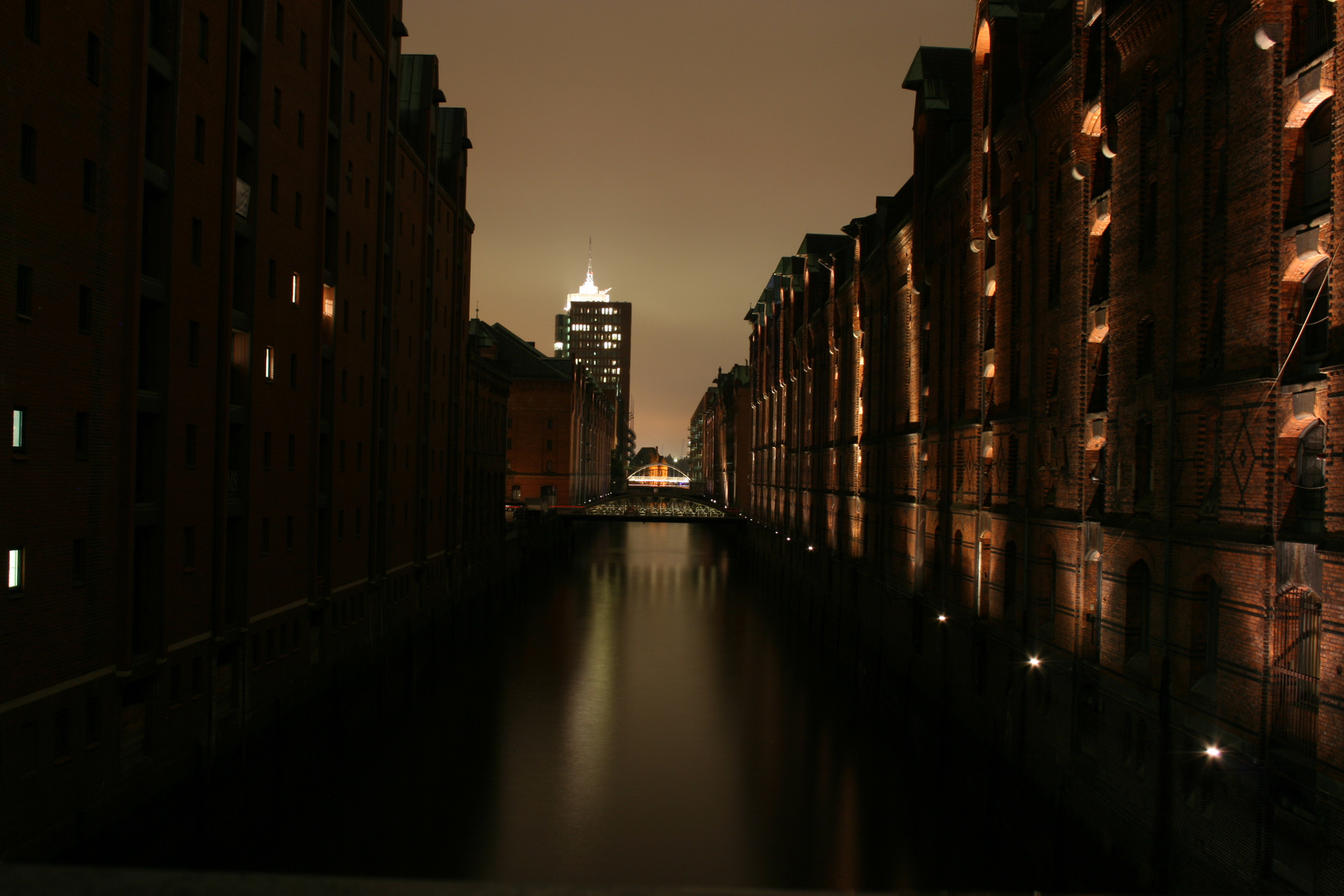 Hamburg bei Nacht ²