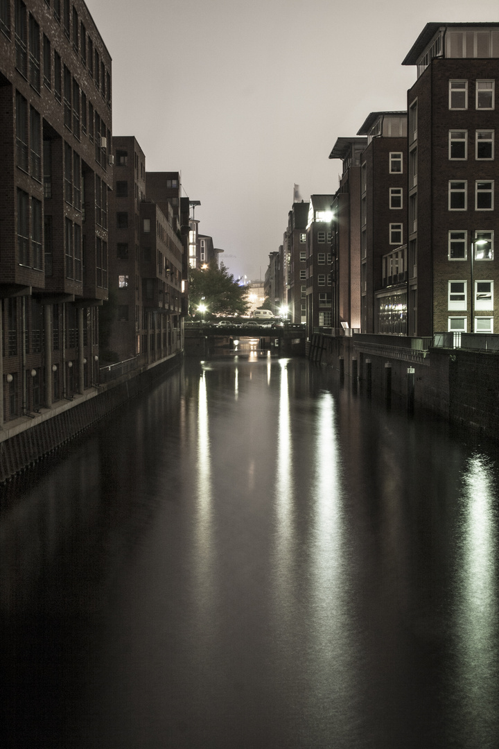 Hamburg bei Nacht