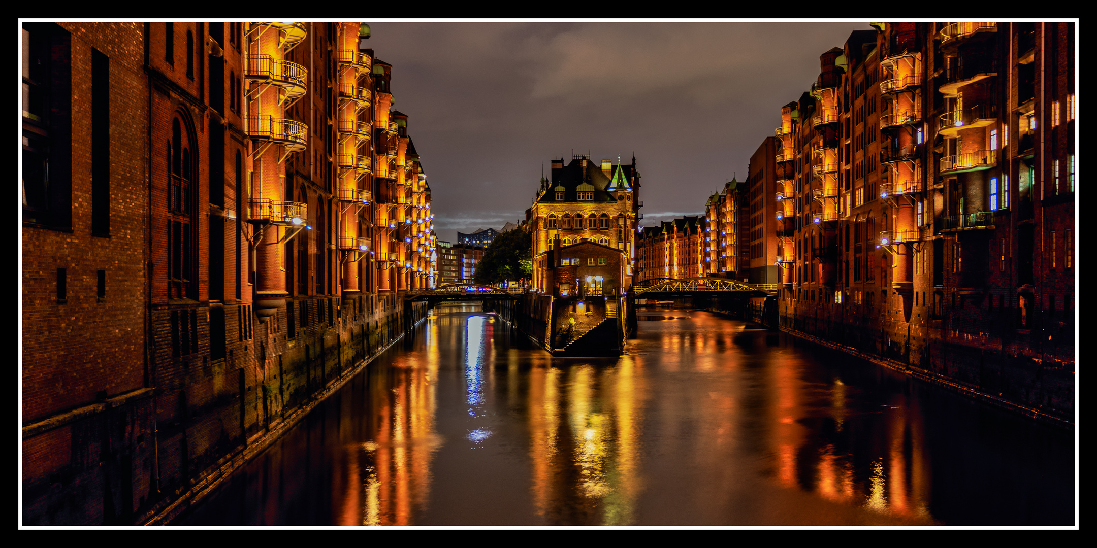 Hamburg bei Nacht