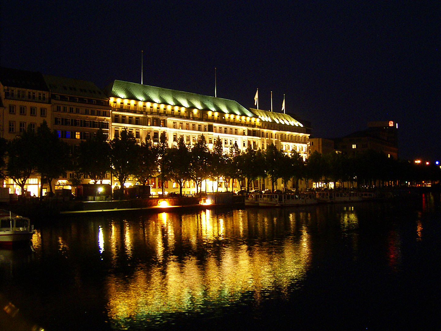 Hamburg bei Nacht