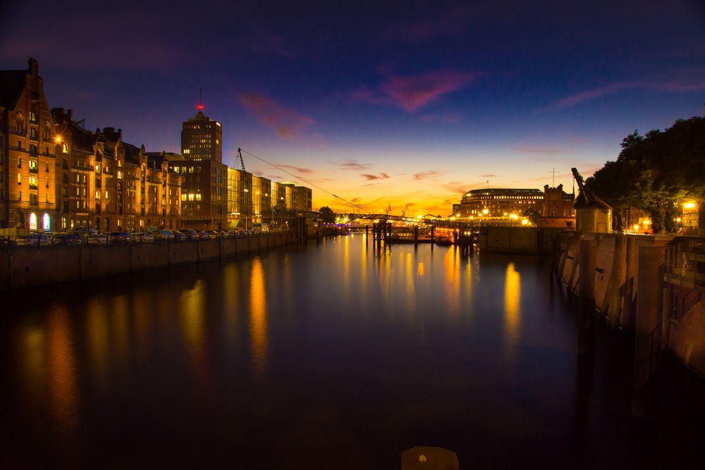 Hamburg bei Nacht