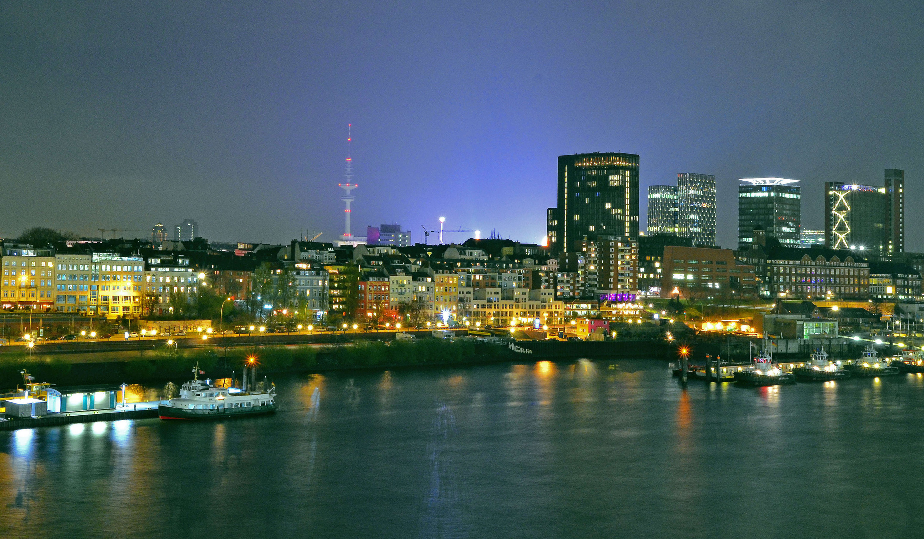 Hamburg bei Nacht