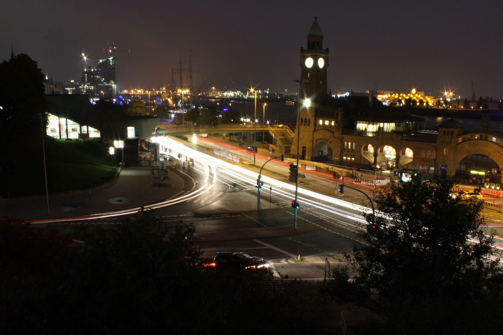 Hamburg bei Nacht