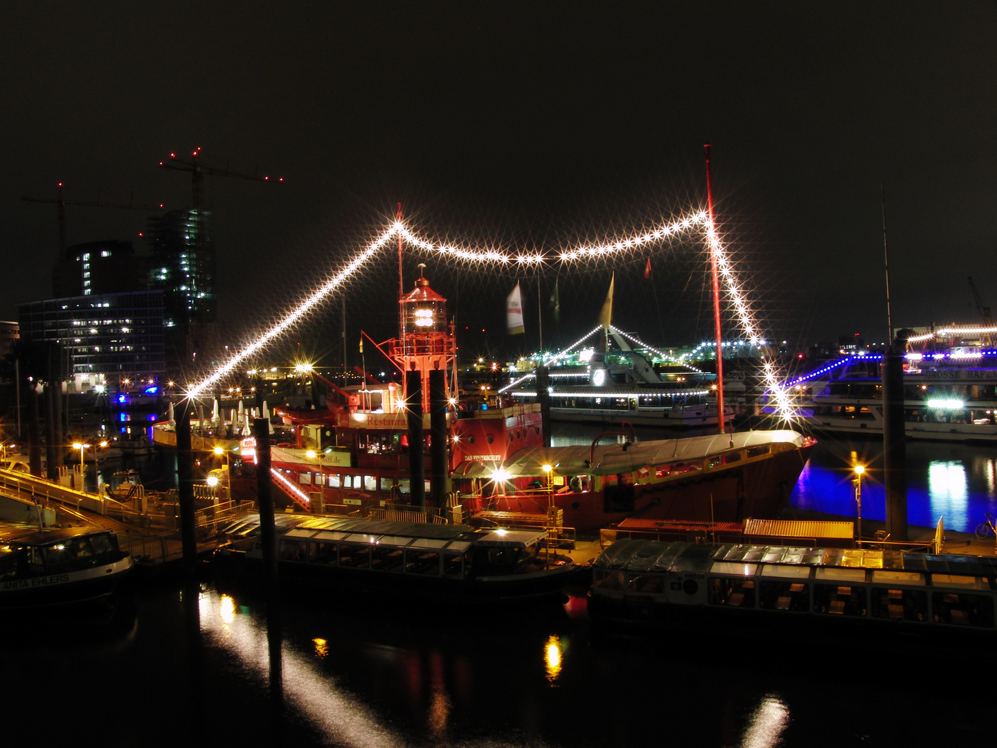 Hamburg bei Nacht