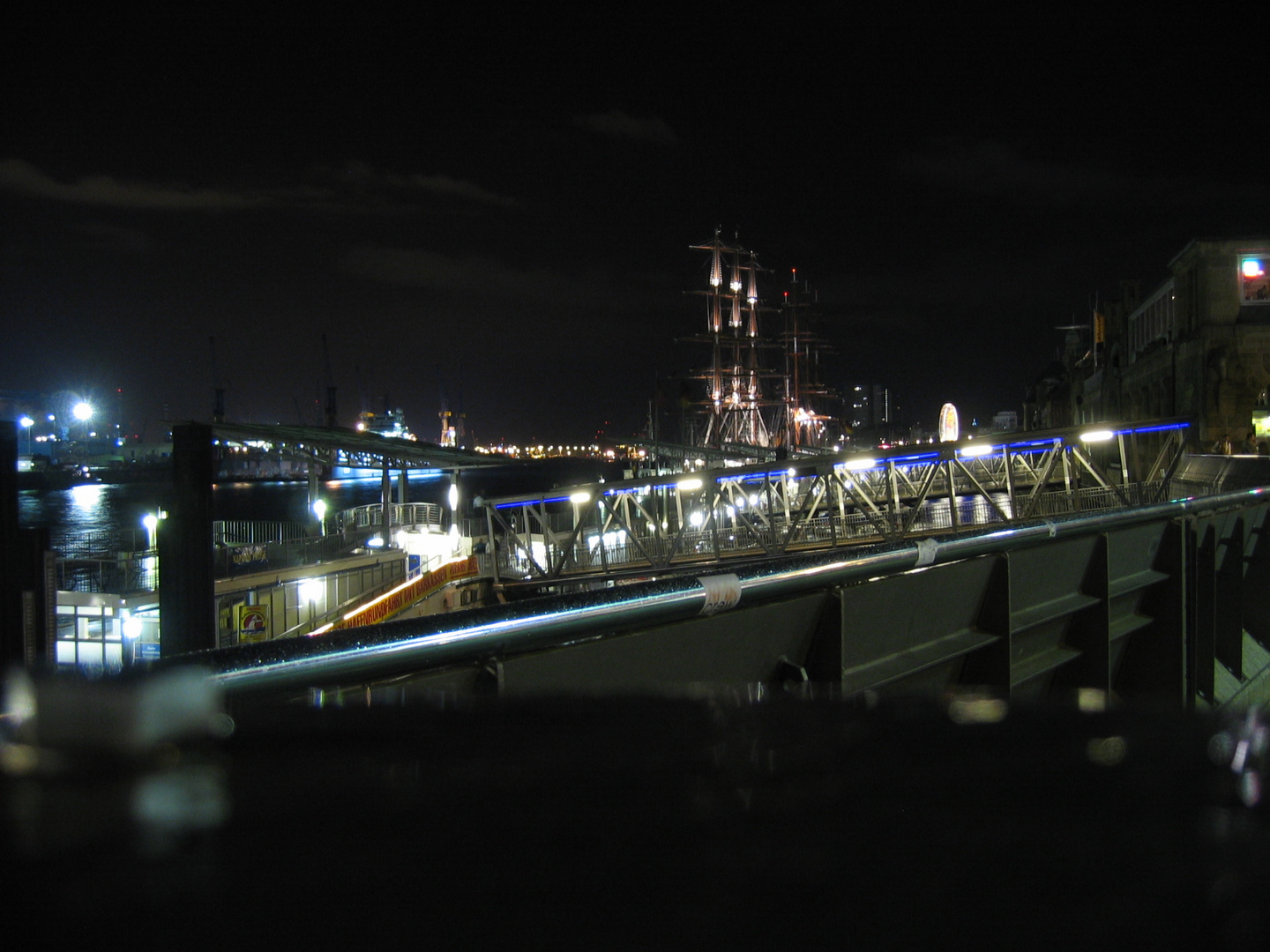 Hamburg bei Nacht