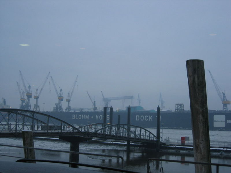 Hamburg bei Nebel