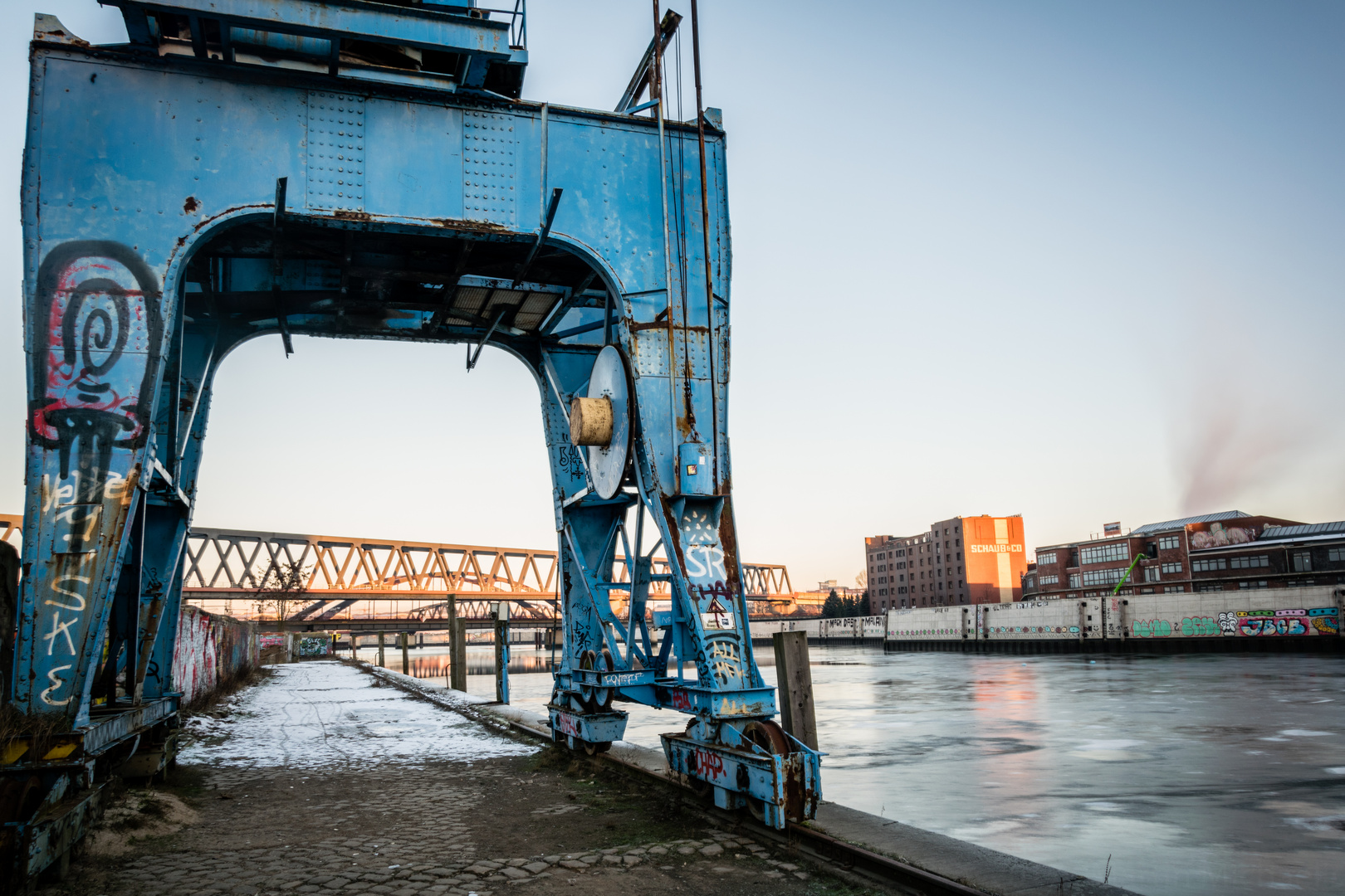 Hamburg Billhafen Löschplatz Kran