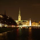 Hamburg, Binnenalster, Rathaus im Hintergrund