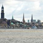 Hamburg - Blick auf Landungsbrücken 16