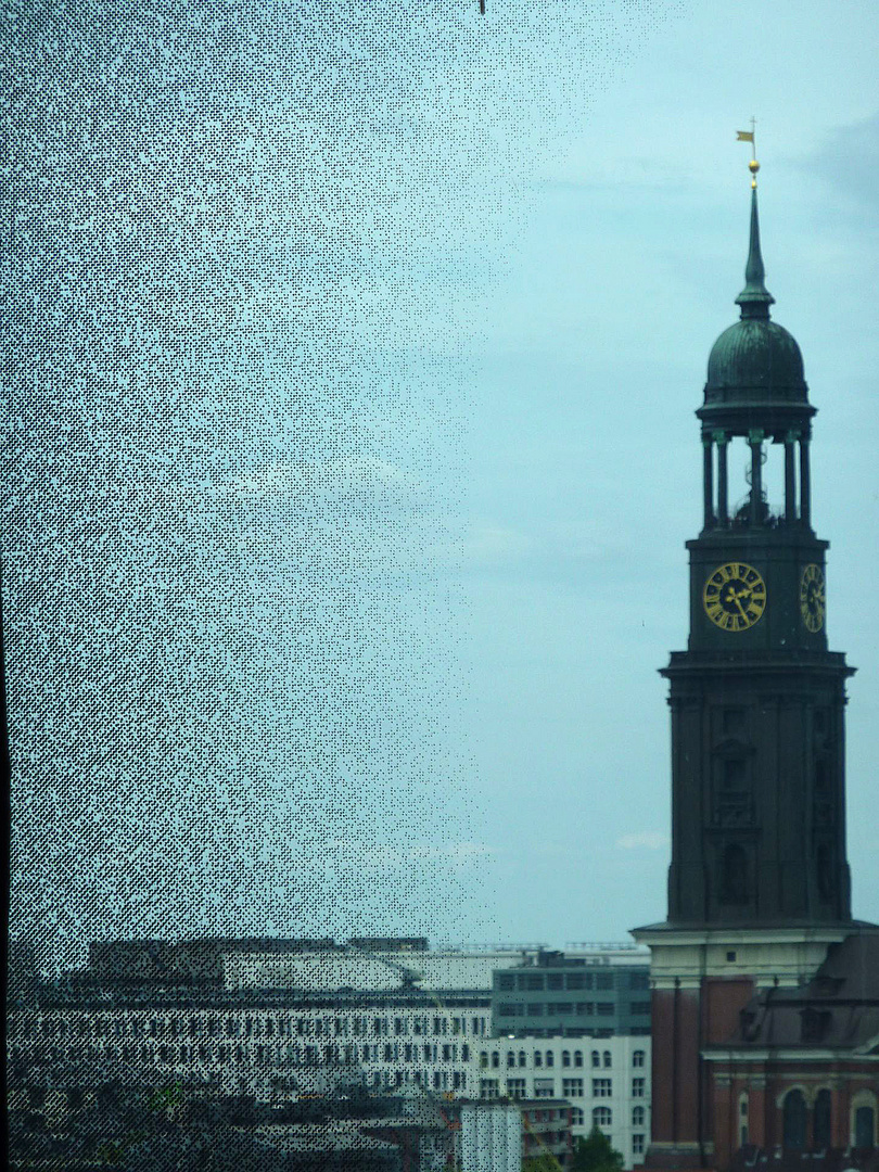 Hamburg - Blick auf St. Michaelis