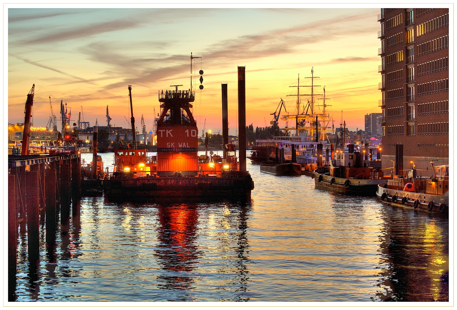 Hamburg - Blick aus der Speicherstadt