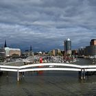 Hamburg, Blick zu Überseebrücke, Binnenhafen und Elbphilharmonie