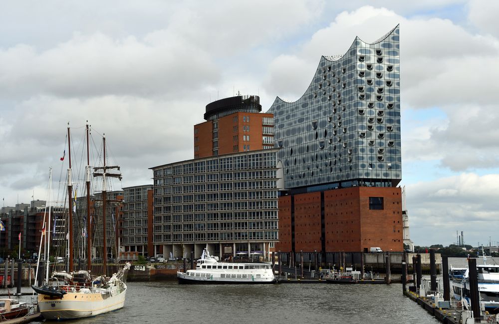 Hamburg, Blick zur Elbphilharmonie