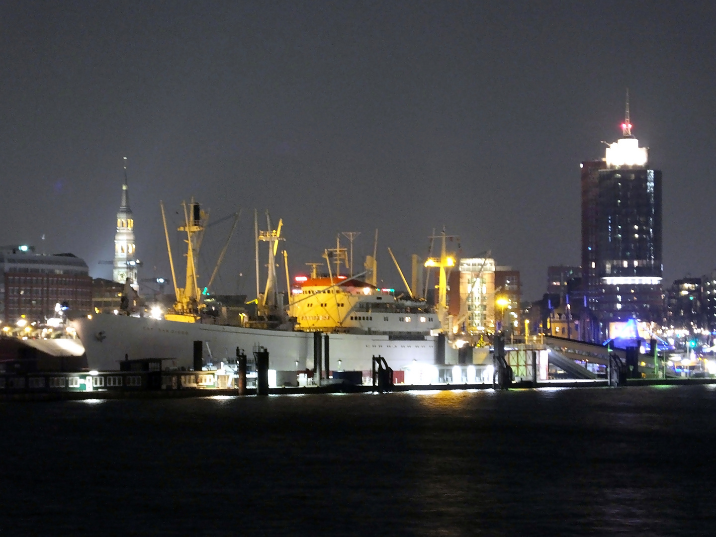 Hamburg by Night