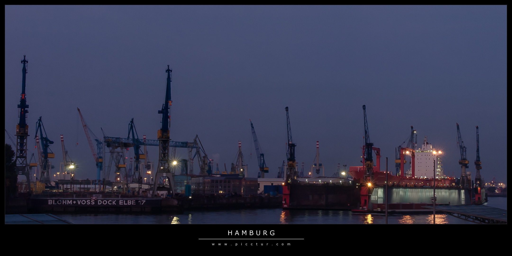 Hamburg by night