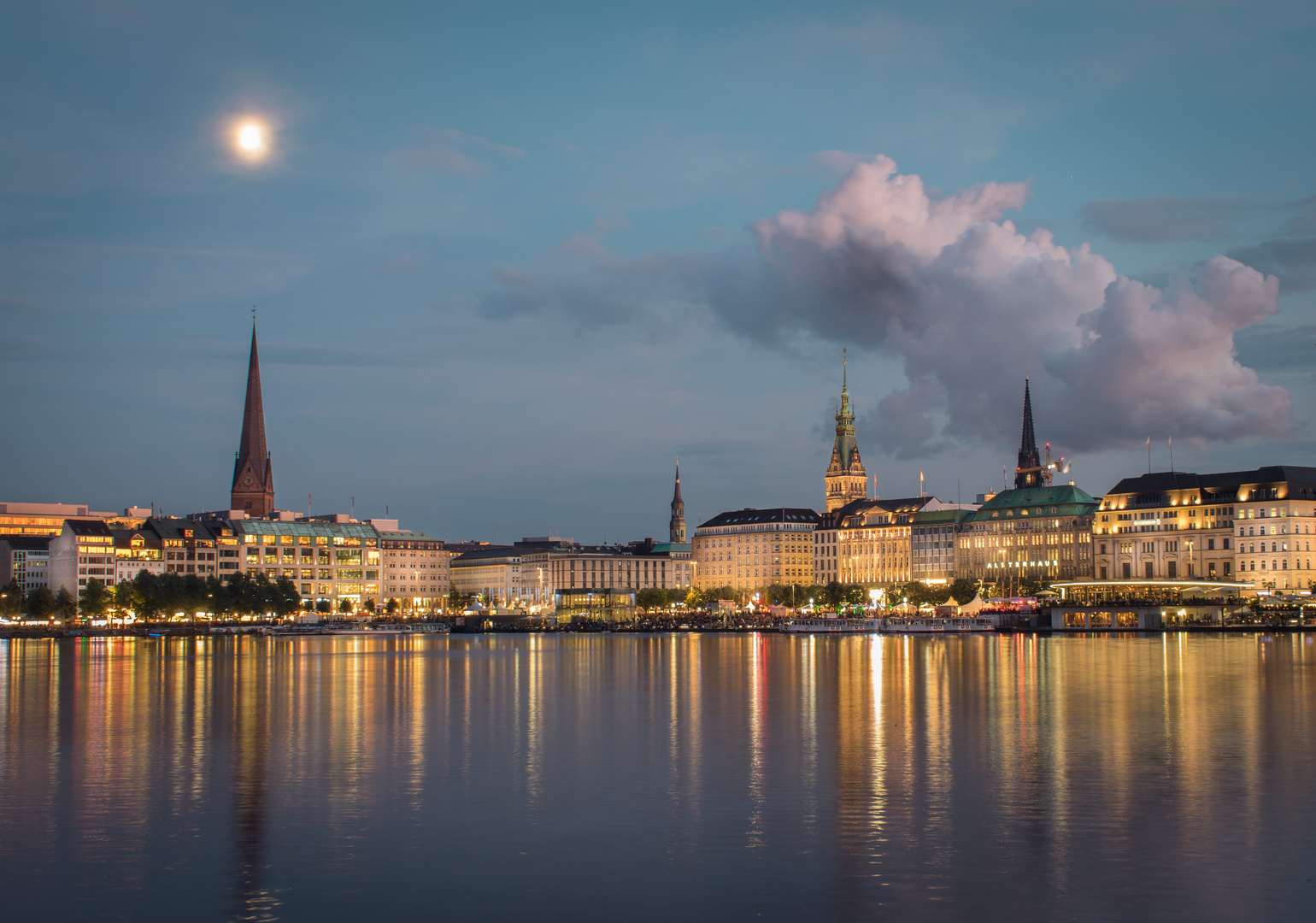 Hamburg Cityscape (Binnenalster)