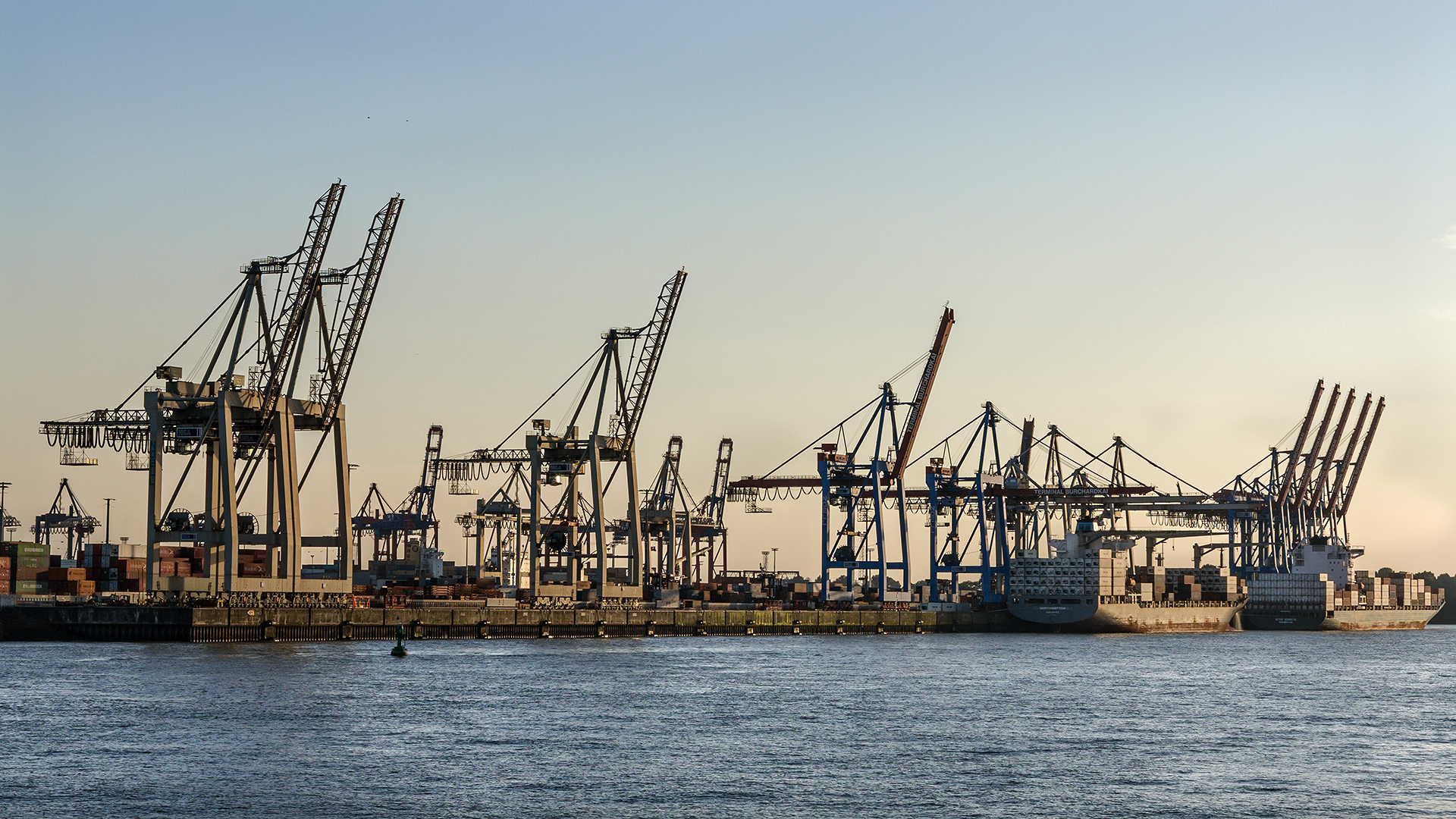 HAMBURG - CONTAINERHAFEN (5)