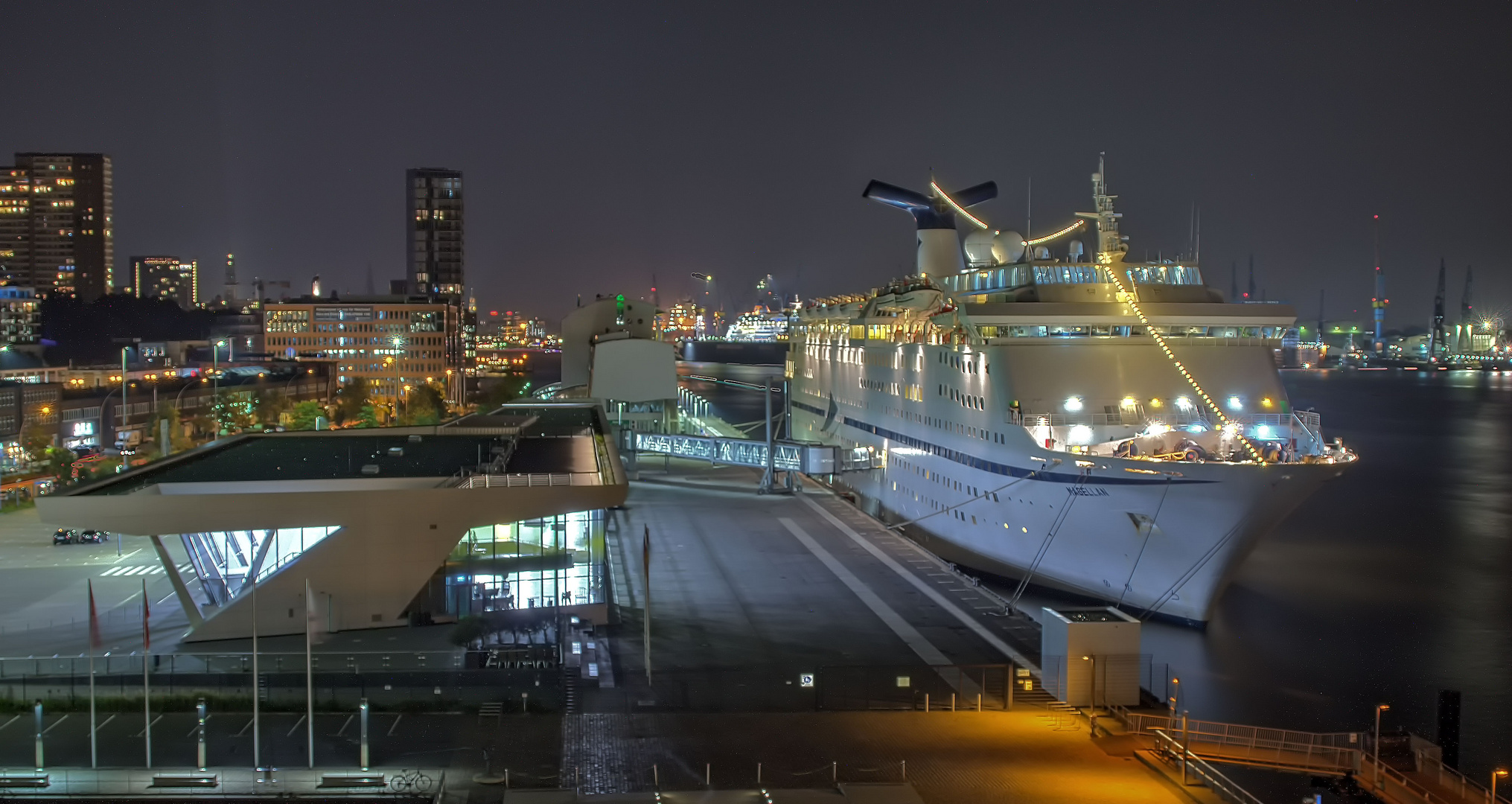 Hamburg Cruise Center Altona