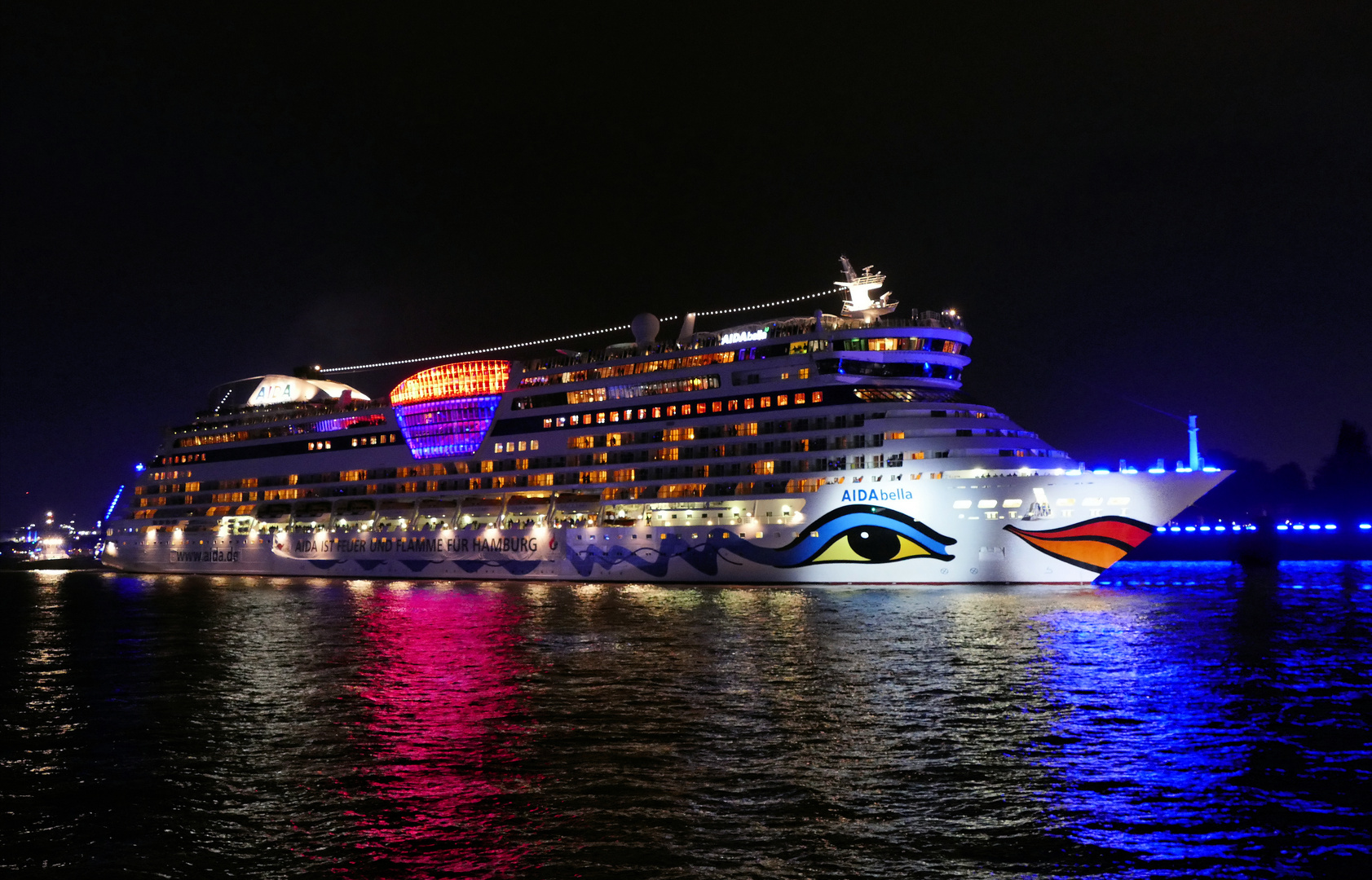 Hamburg Cruise Days 2015 - AIDABella