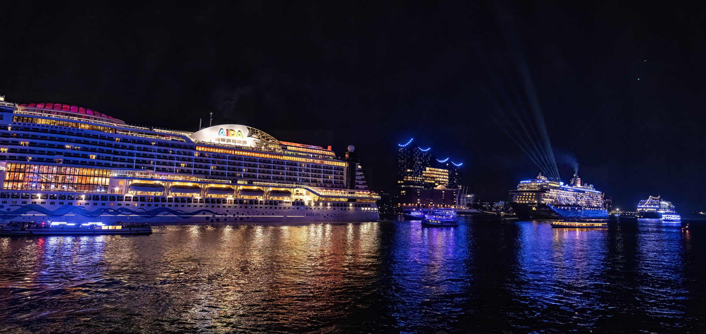Hamburg Cruise Days Panorama