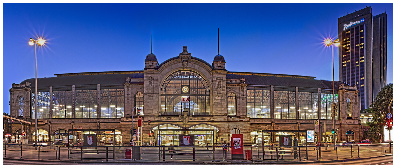 Hamburg Dammtor Bahnhof (HDR Panorama)