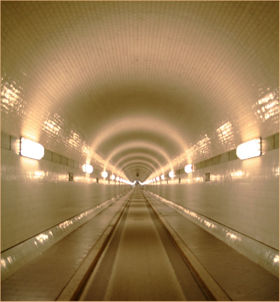 Hamburg ... der Elbtunnel anno 1907