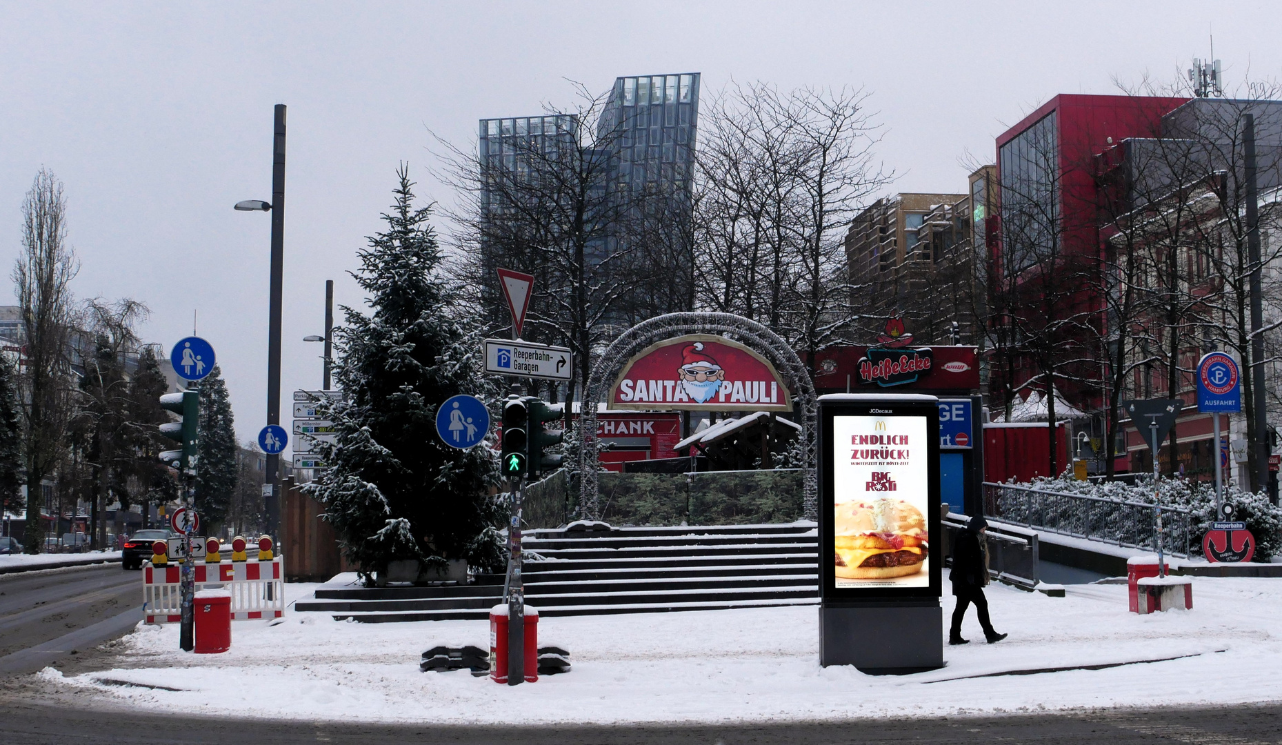 Hamburg - Der Weihnachtsmarkt "Santa Pauli" 