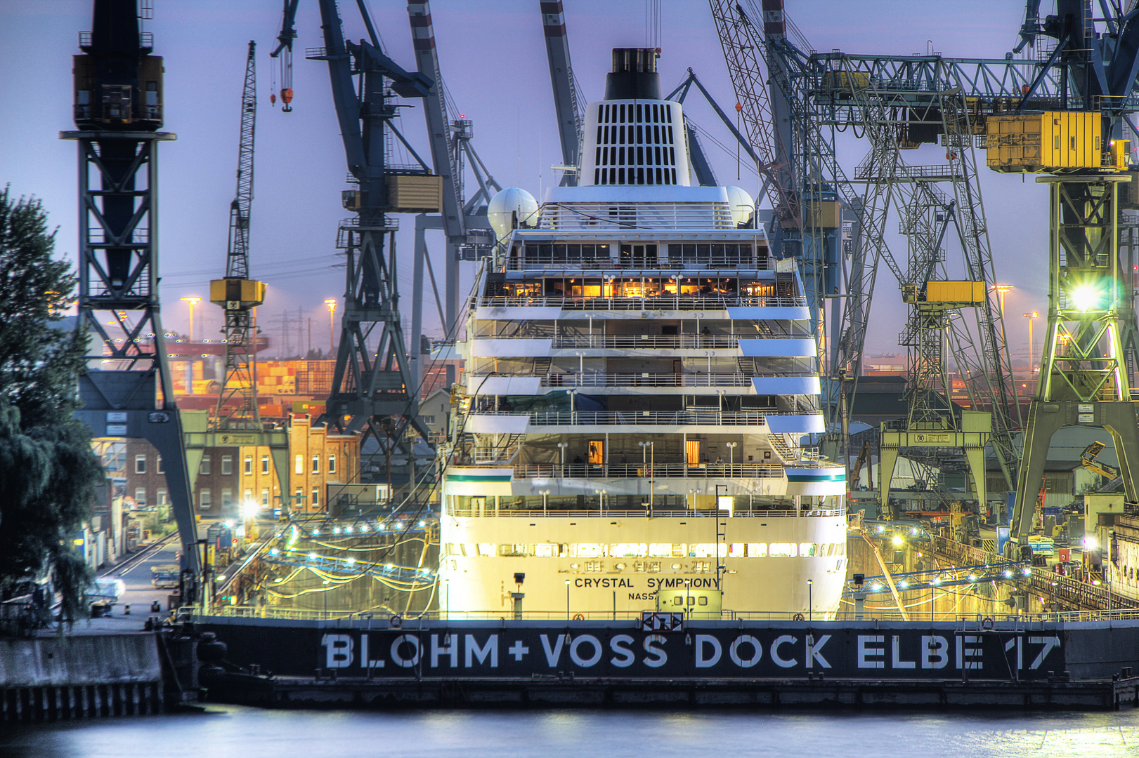 Hamburg - Dock Elbe 17