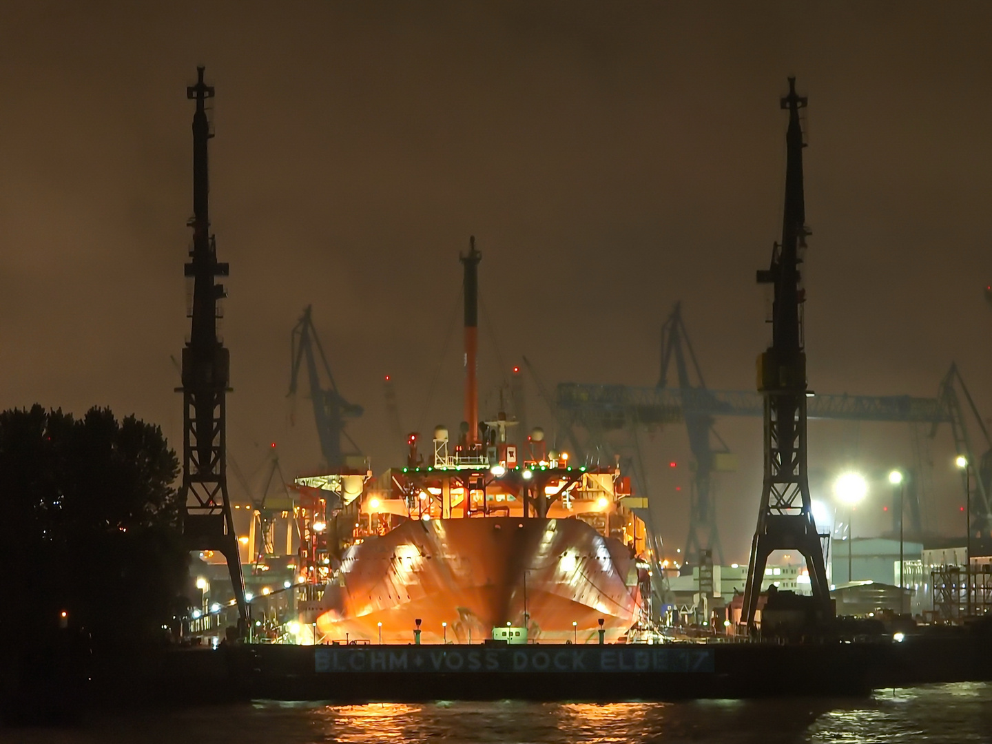 Hamburg Dock Elbe 17