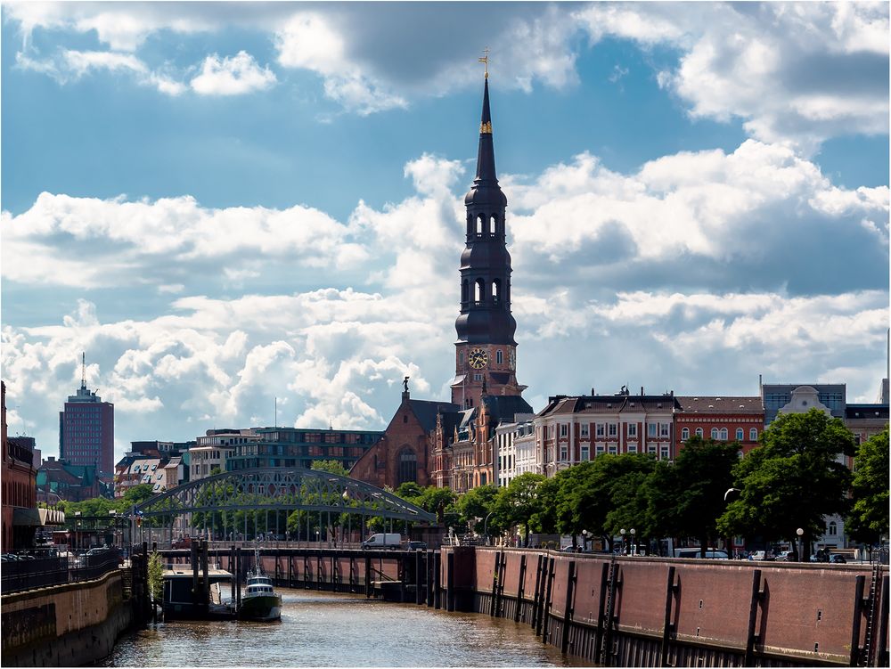 Hamburg, eine Stadtansicht....