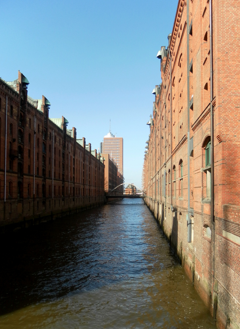 Hamburg - Elbeabzweig - Speicherstadt.