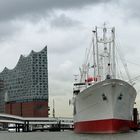 Hamburg -Elbphilharmonie und Cap San Diego-