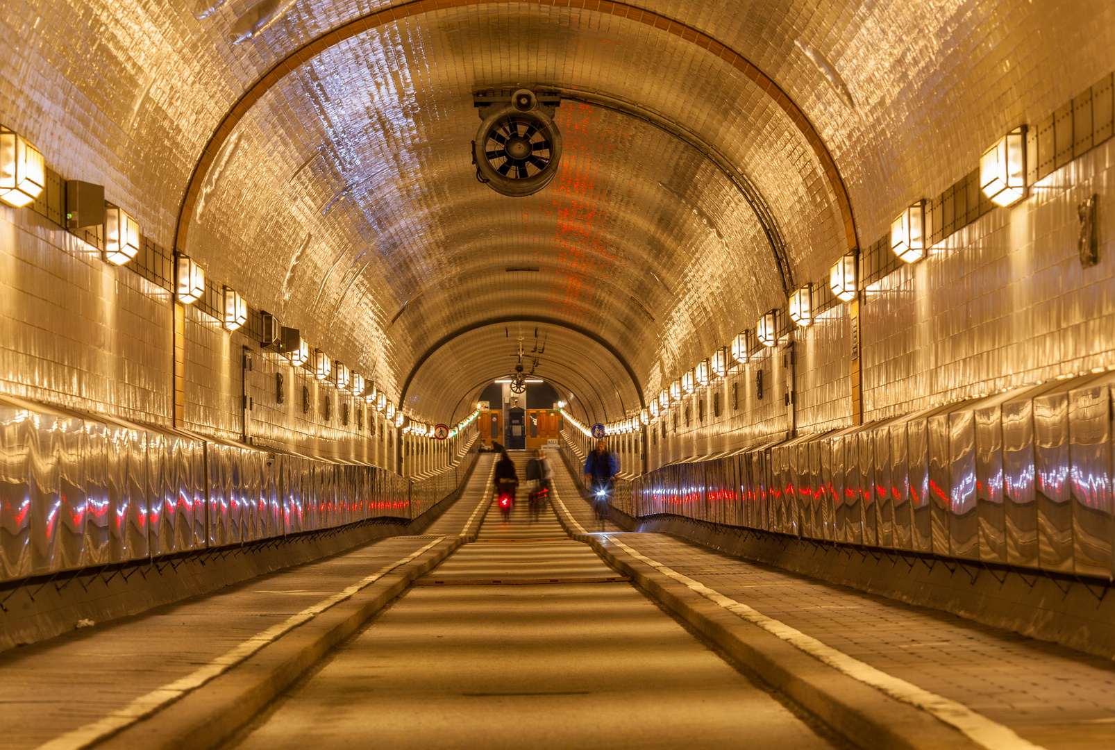 Hamburg: Elbtunnel