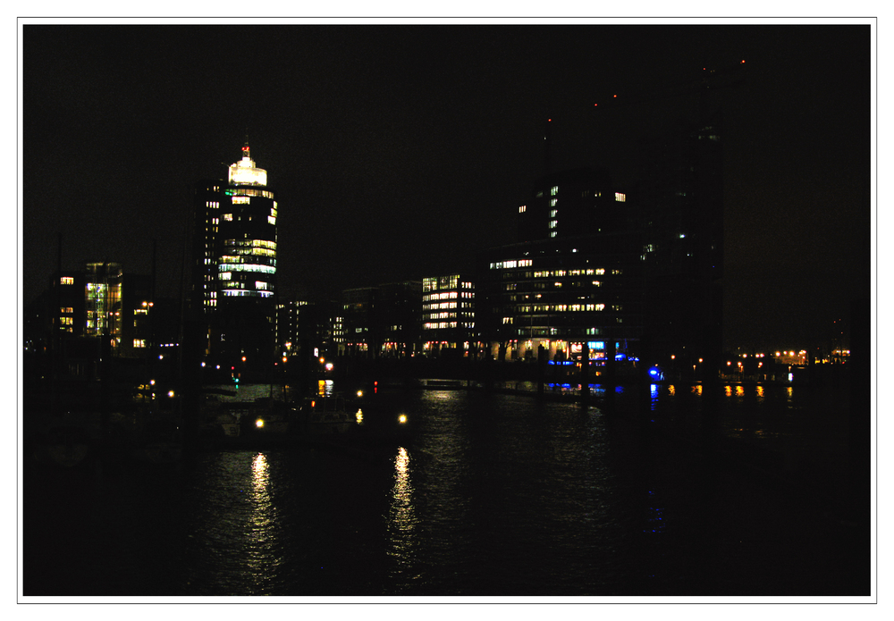 Hamburg Hafen bei Nacht