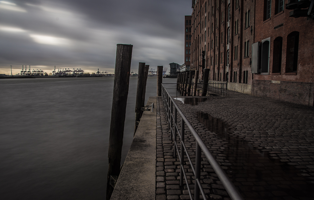 Hamburg Hafen bei scheet......