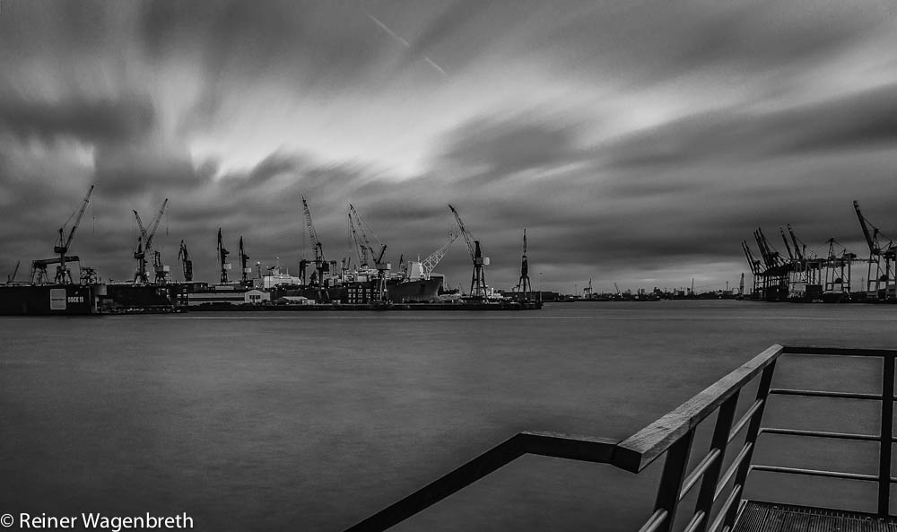 Hamburg Hafen bei scheet.....