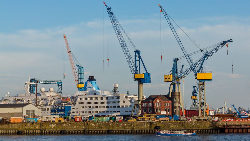 HAMBURG HAFEN - BLOHM & VOSS Repair