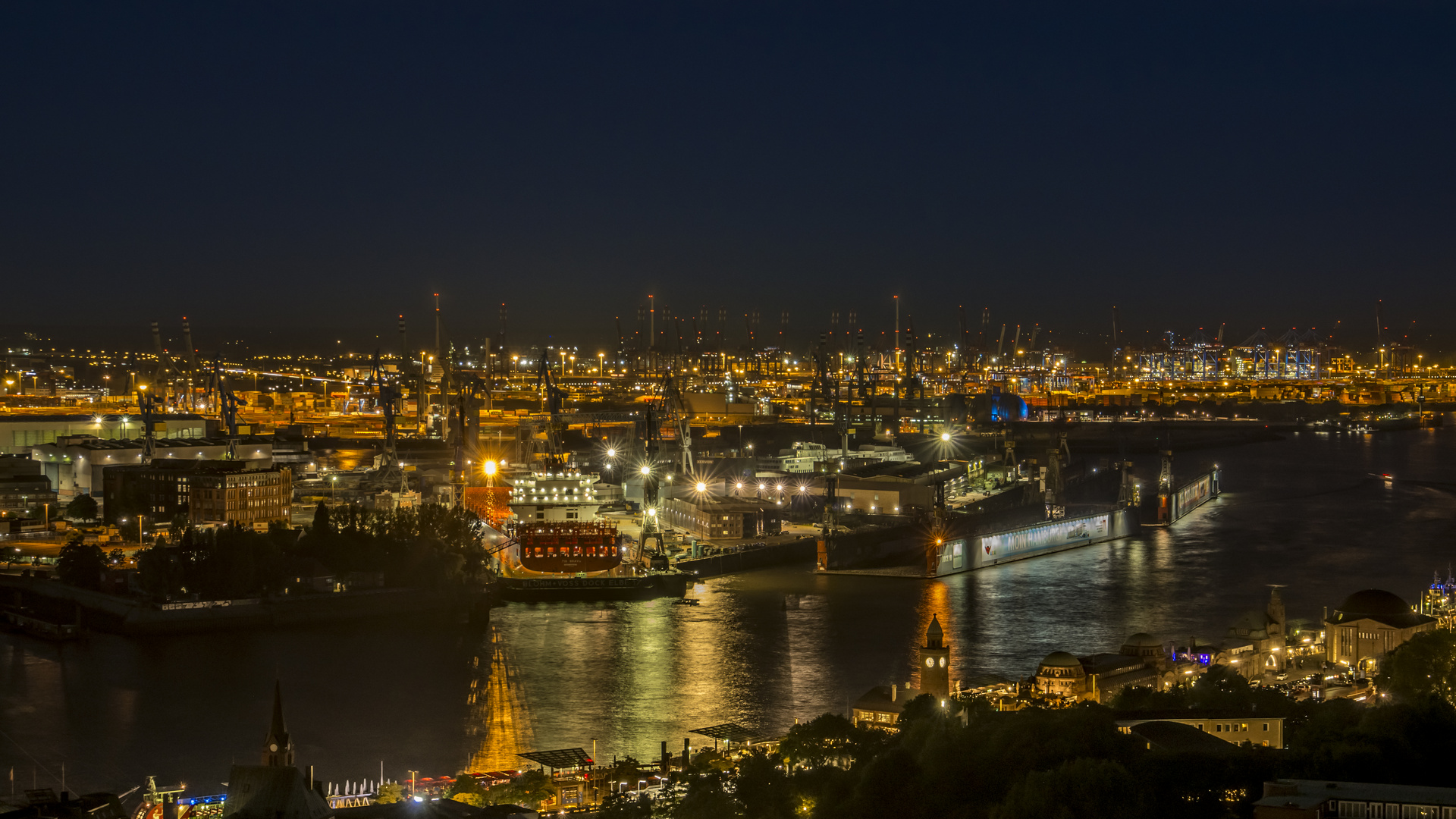 Hamburg Hafen - Dock Elbe17 - Blohm & Voss