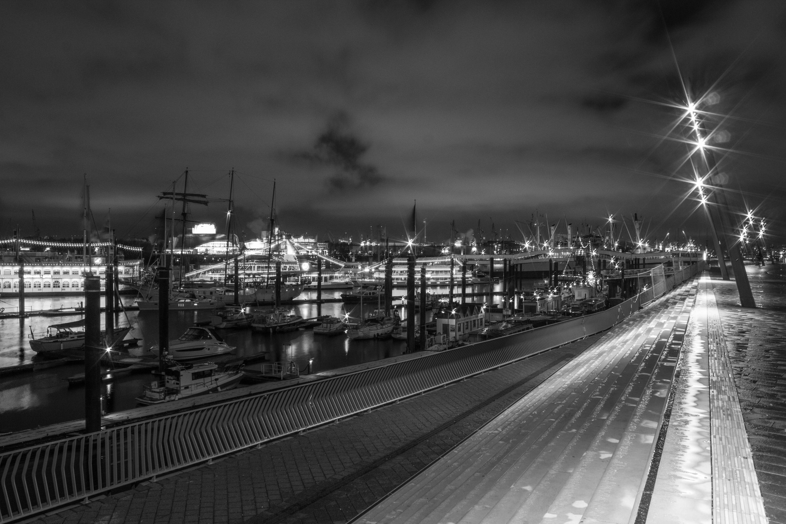Hamburg Hafen @ Night