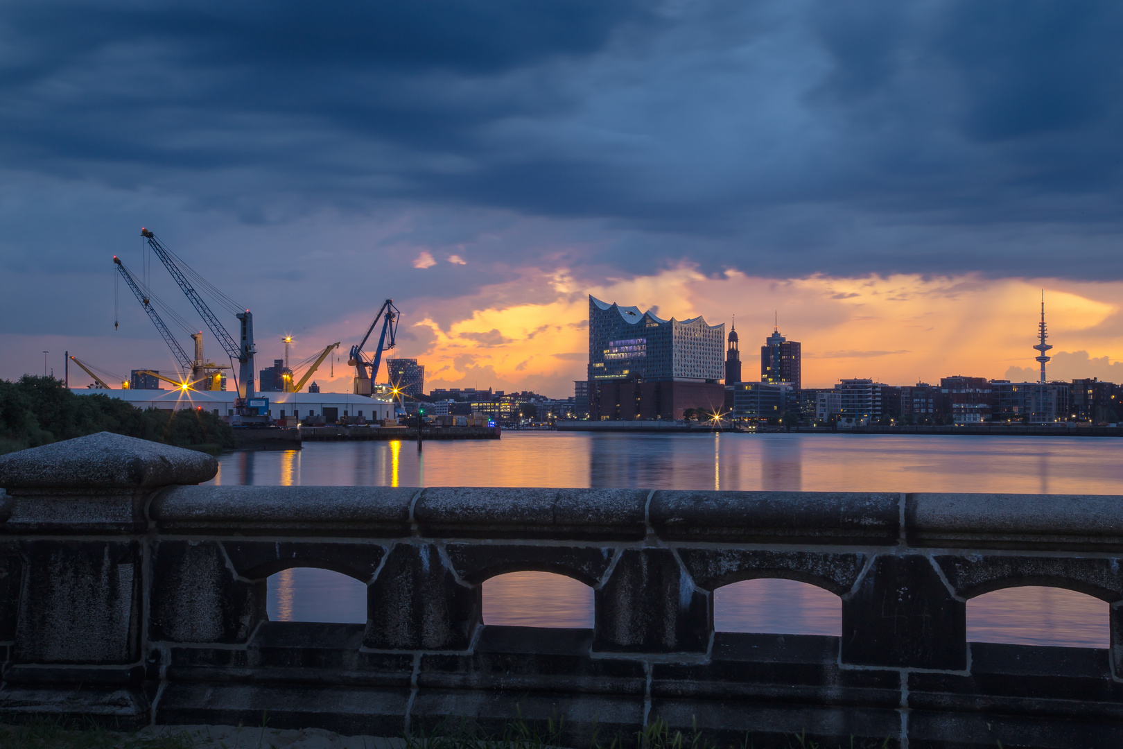 Hamburg, Hansahafen