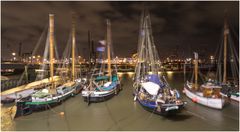 Hamburg Harbour Motion Picture: "Stürmische Böen im Museumshafen"