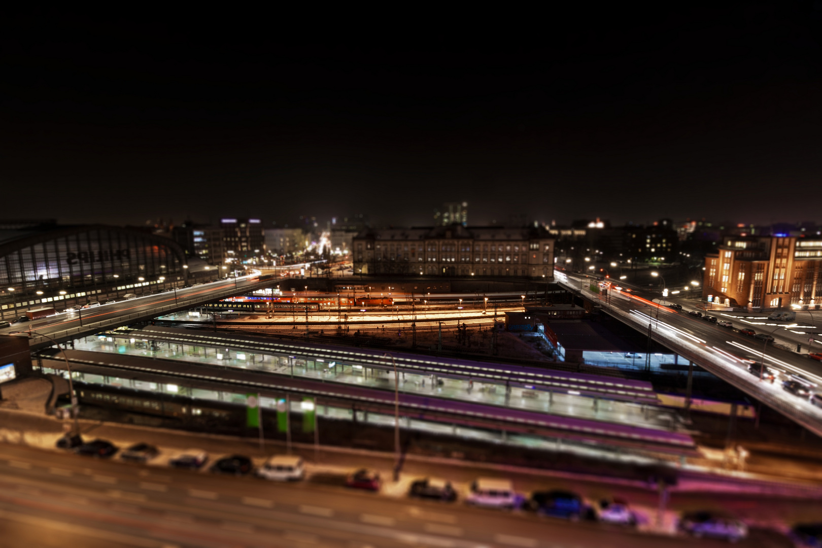 Hamburg Hbf at Night