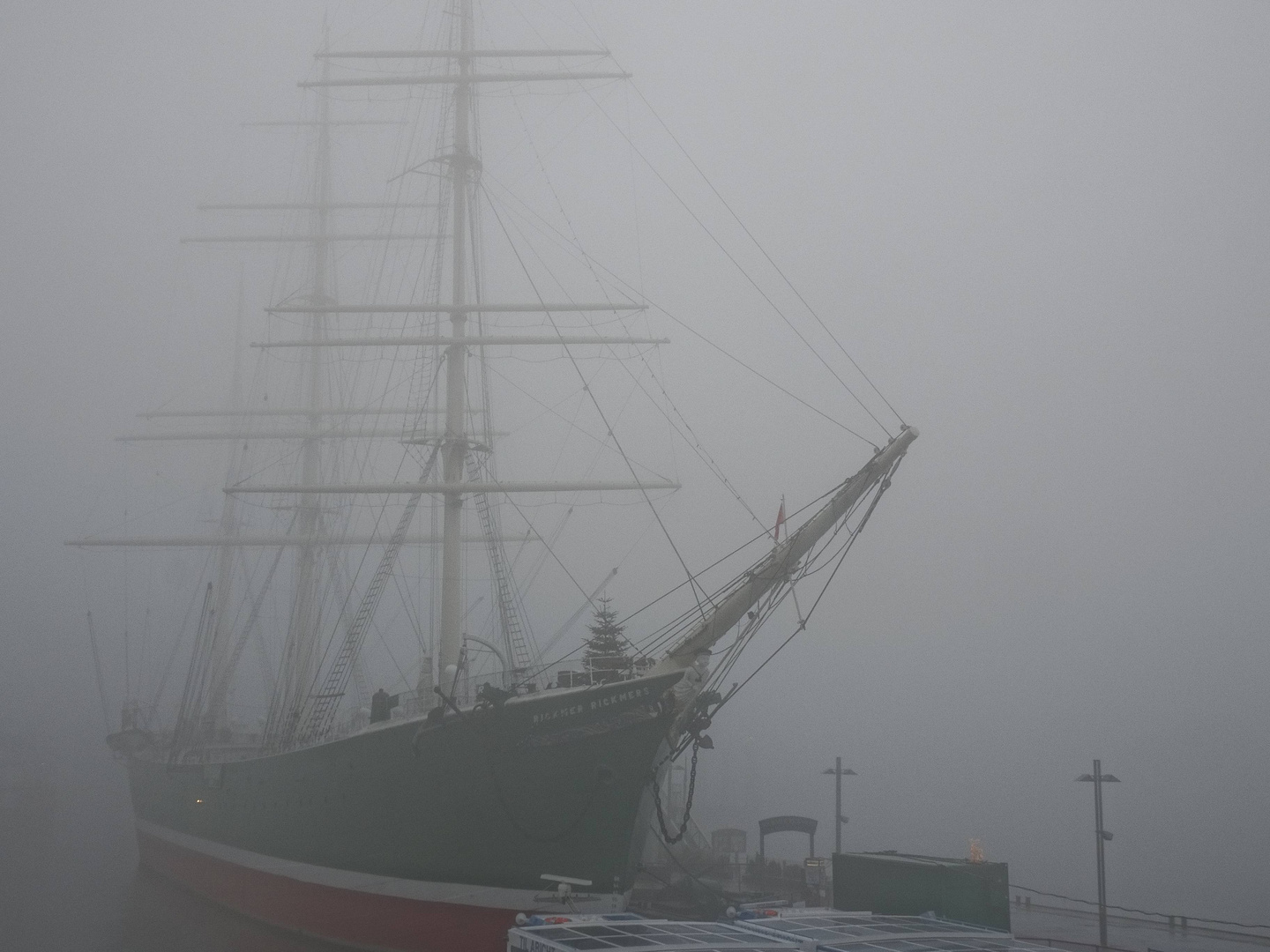 Hamburg im Nebel