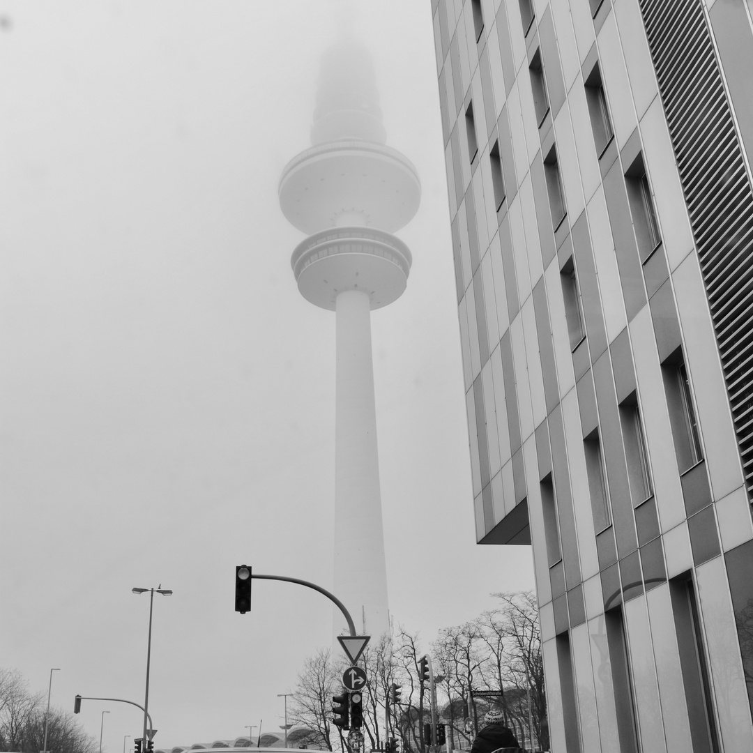 Hamburg im Nebel, Rentzelstrasse Ecke Schröderstiftstrasse